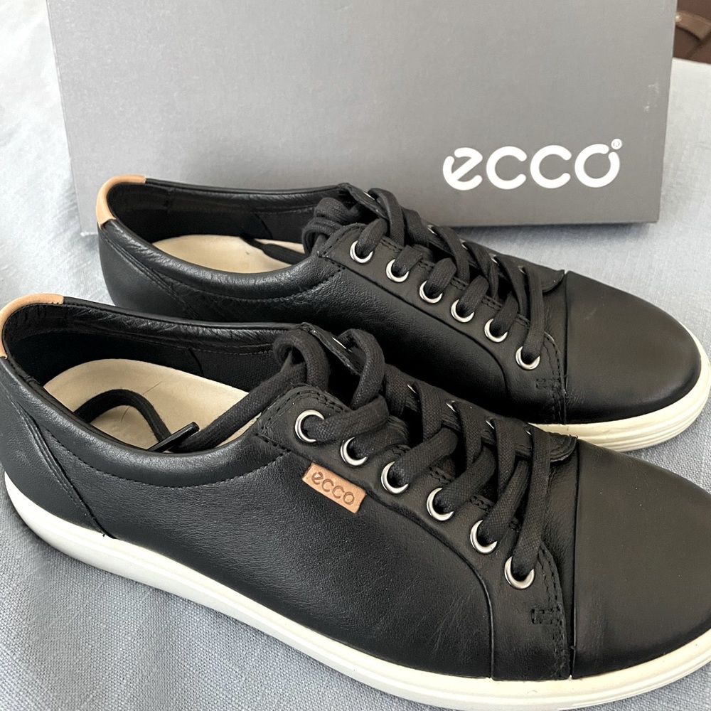 Ecco Soft Classic size 9